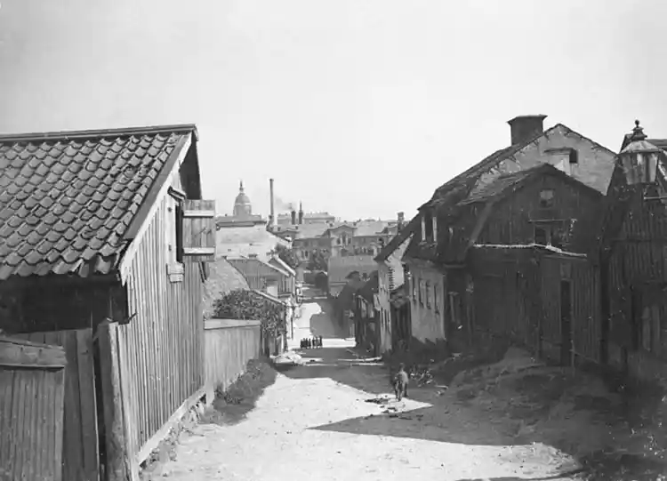 Bengt Ekehjelmsgatan sedd österut från Torkel Knutssonsgatan.