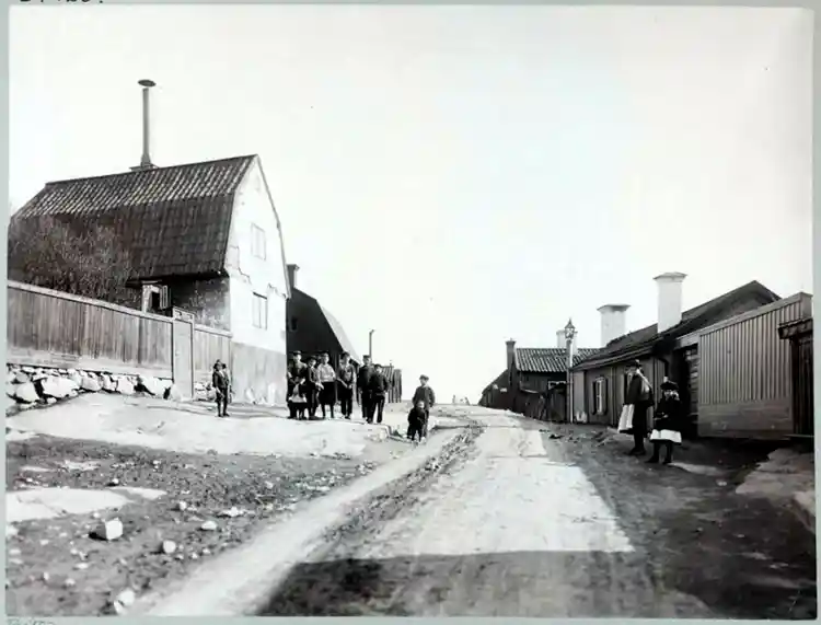 Borgmästargatan söderut från Skånegatan. Nuvarande Mäster Pers Gränd, kv. Flintan.