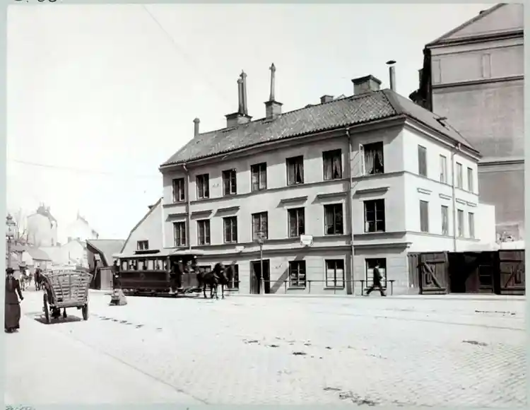 Humlegårdsgatan 28.