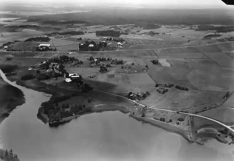 Flygfoto över Össeby-Garn