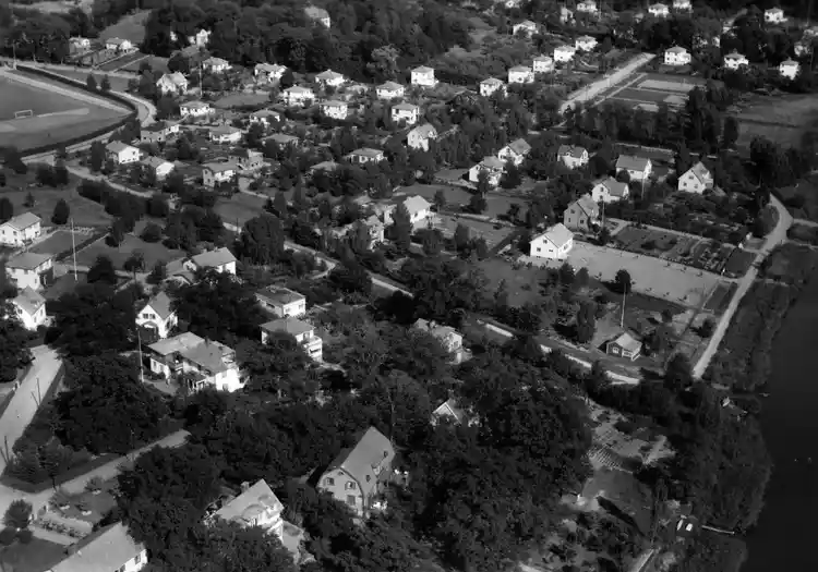 Flygfoto över Nora och Ekbacken